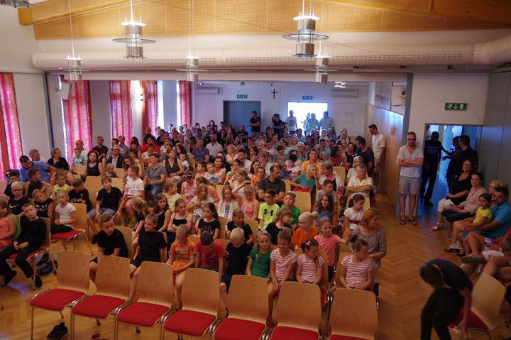 Volksschule - Schulschlussfest "Märchen"